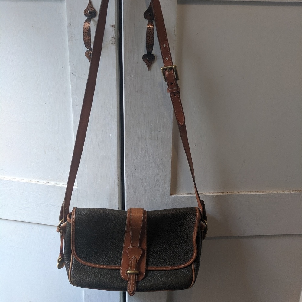 Vintage Dooney & Bourke bag- excellent condition!!
